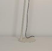 Lámpara de pie Linood estilo nórdico inclinada metálica Lacado Visón